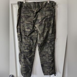 Sanctuary camo ankle pants size 29